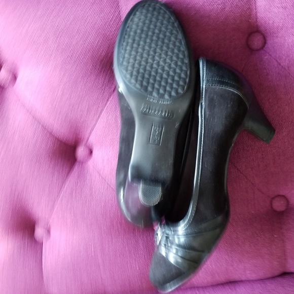 Shoes - Picture 3 of 3